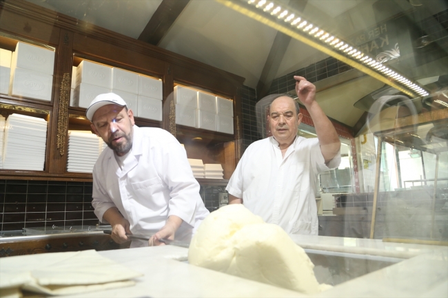 Dondurmanın bayrağını yükseklere çıkarmak için çabalıyor